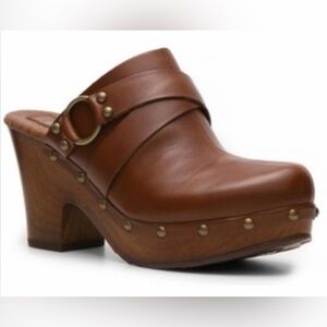 Korks by Korkease Leather Clogs, Size 7/38